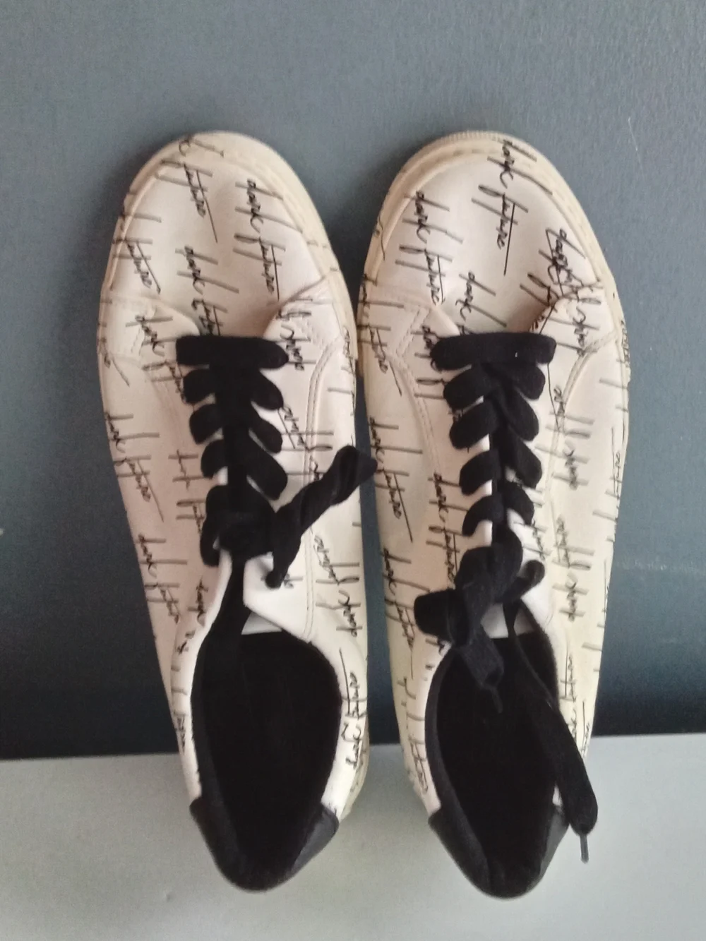 ASOS Dark‎ Future Script Print Low Top Sneakers Cream Black Streetwear